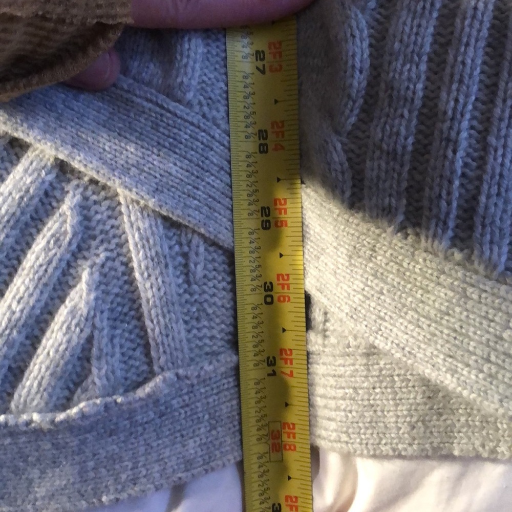 Beautiful Talbots sweater - Picture 3 of 9